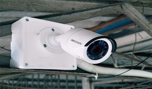 Cần thiết kế thiết bị chống sét cho Camera để đảm bảo an toàn