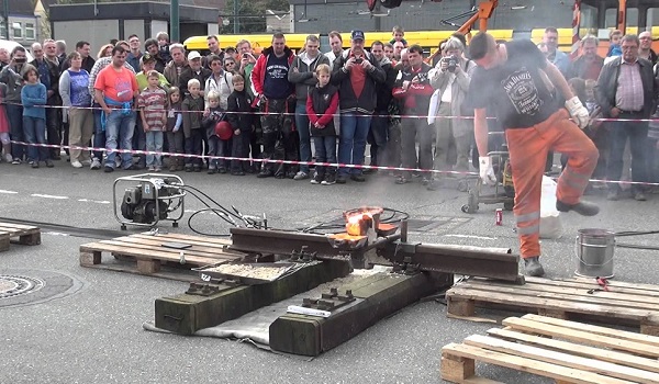 Hàn nhiệt nhôm là gì? Hướng dẫn các bước hàn nhiệt nhôm