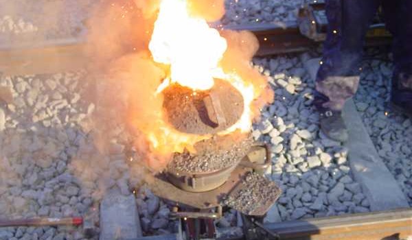 Hàn nhiệt nhôm là gì? Hướng dẫn các bước hàn nhiệt nhôm